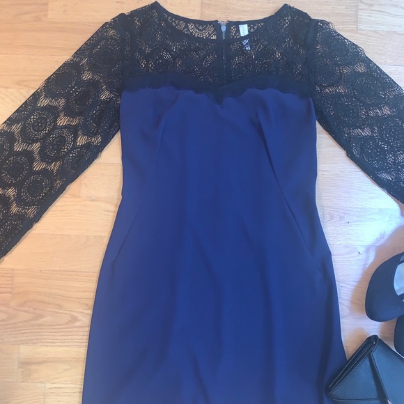 Navy blue dress with Lace sleeves - Picture 2 of 7